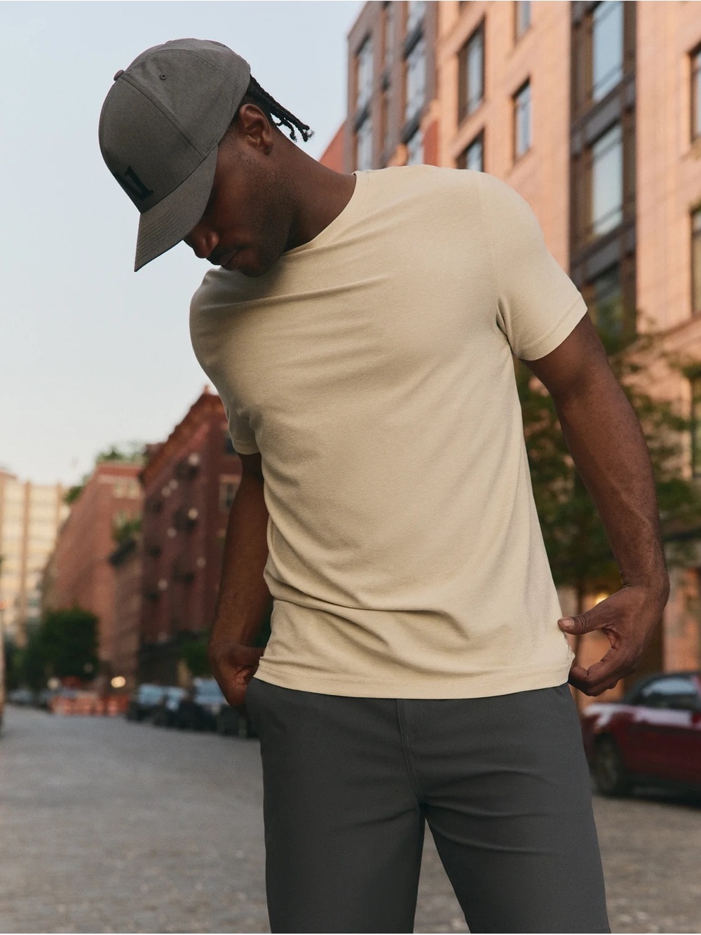 3-Pack Vuori Strato Tech Short Sleeve Crewneck Tee in Light Beige, Grey & Blue